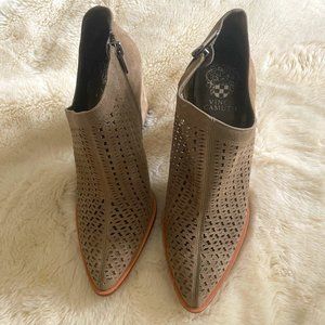 Vince Camuto Lorva bootie